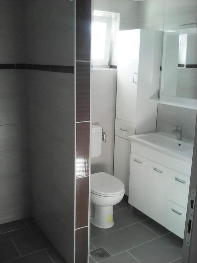Apartmani Pavkovic Stari Mikanovci Bagian luar foto